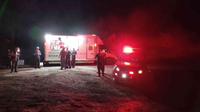 Soma’da Orman Yangınına Havadan Ve Karadan Müdahale Sürüyor