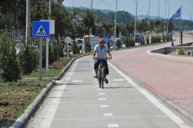 Samsun’da 2 Bin 700 Metrelik Bisiklet Yolu Tamamlanıyor
