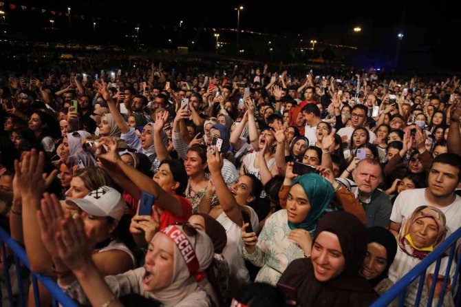 Başakşehir’de Mustafa Ceceli Konseri
