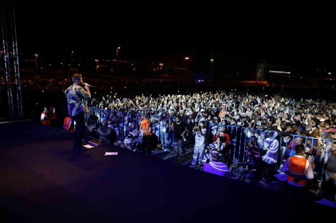 Başakşehir’de Mustafa Ceceli Konseri