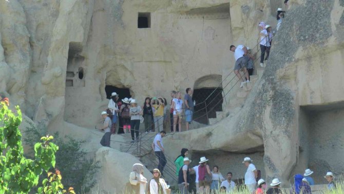 Kapadokya 7 Ayda 1 Milyon 892 Bin 112 Ziyaretçiyi Ağırladı