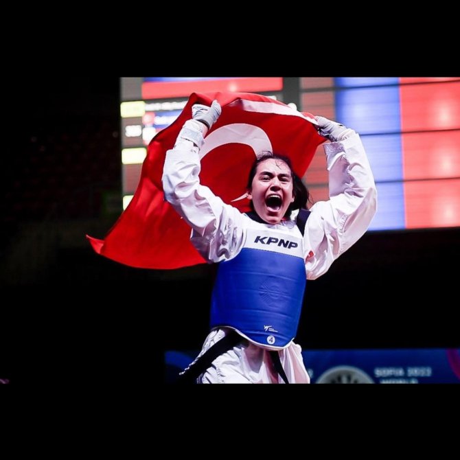 Sude Yaren Uzunçavdar Dünya Şampiyonu Oldu