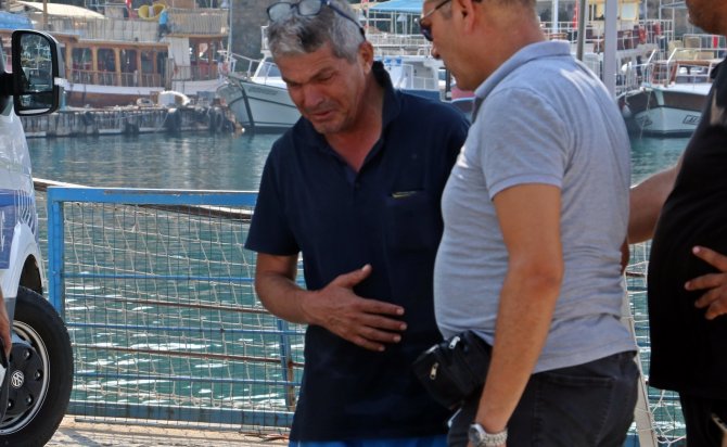 Denizde Boğulan Emekli Öğretmene, Gözü Yaşlı Kardeşlerden Son Öpücük