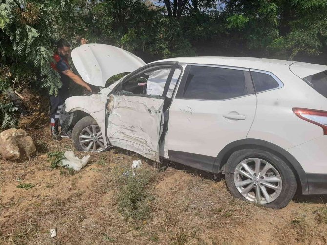 Bilecik’te Yaşanan Trafik Kazasında 2 Kişi Yaralandı