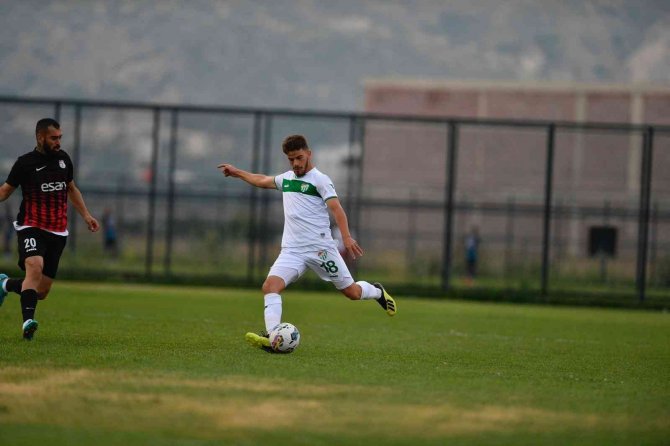 Bursaspor Hazırlık Maçında 68 Aksaray Belediyespor’u 2-1 Yendi