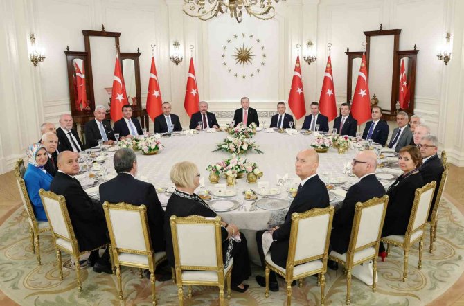 Cumhurbaşkanı Erdoğan’dan Yeni Harekat Sinyali: "Bu Güvenlik Kuşağının Halkalarını İ̇nşallah Yakında Birleştireceğiz"