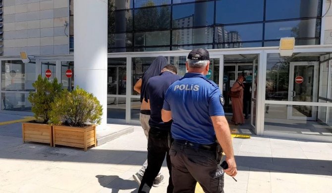 Elazığ’da Suçüstü Yakalanan Kablo Hırsızları Tutuklandı
