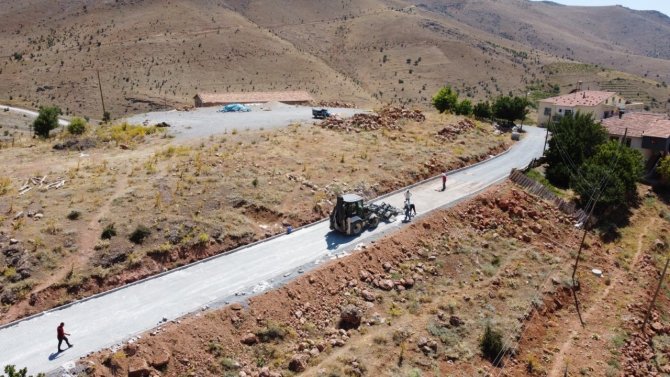 Karagöz Mahallesi’ndeki Meydan Çalışmaları Tamamlandı