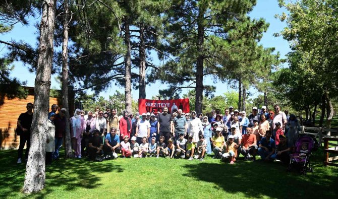 “Obeziteye Veda Sağlığa Merhaba” Yürüyüşü İle Obeziteye Dikkat Çekildi