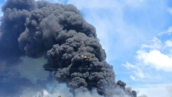 Küba’daki Ham Petrol Depolama Tesisinde 1 Yakıt Tankı Daha Patladı: 3 Yaralı