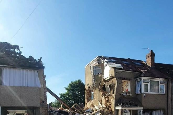 Londra’da Gaz Patlaması Nedeniyle Bina Çöktü: 1 Ölü, 3 Yaralı
