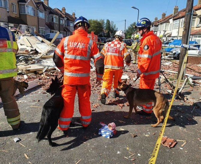 Londra’da Gaz Patlaması Nedeniyle Bina Çöktü: 1 Ölü, 3 Yaralı