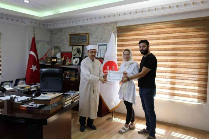 Mardin’e Gelin Gelen Ukraynalı Kolos Müslüman Olup ’Amine’ Adını Aldı