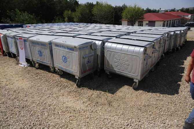 Sivas’ın Yıldızeli İlçesine 235 Adet Çöp Konteyneri Alındı