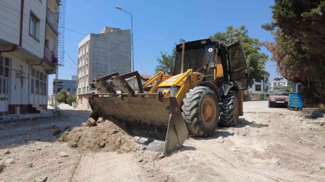 Yunusemre’de 5 Mahallenin Yolları Yenileniyor