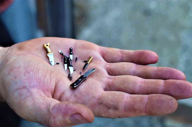 4 Milimetrelik Bıçak Yaptı, Guinness’e Girmek İstiyor