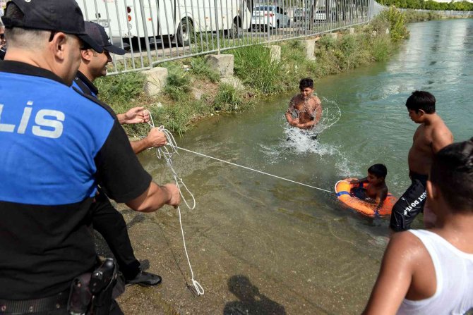 Adana’da 3 Ayda 15 Kişi Boğulunca Polis Kanaldan Çocukları Toplayıp Havuza Götürdü