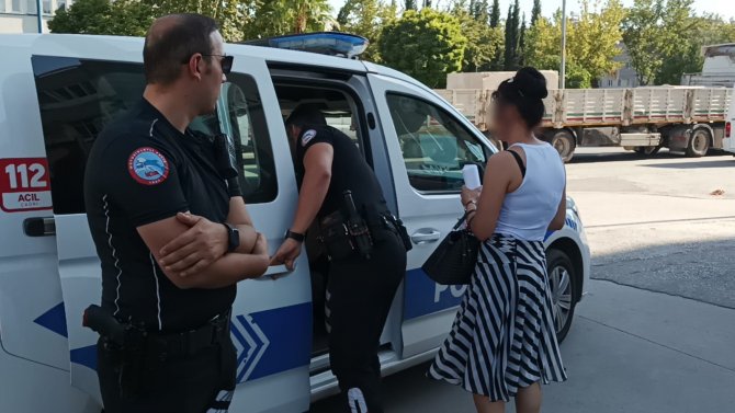 Genç Kadın Sokak Ortasında Yumruklu Saldırıya Uğradı