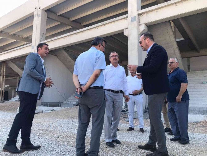 Ak Parti’li Aydemir’den Yunusemre’de Yoğun Mesai