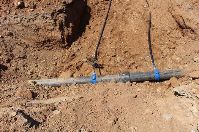 Döşemealtı’nda İçme Suyu Hatları Yenileniyor