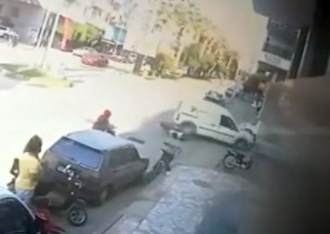 Motosikletli Genci Ölüme Sürükleyen Kaza Kamerada