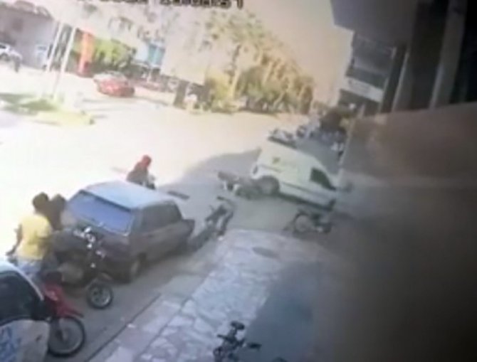 Motosikletli Genci Ölüme Sürükleyen Kaza Kamerada