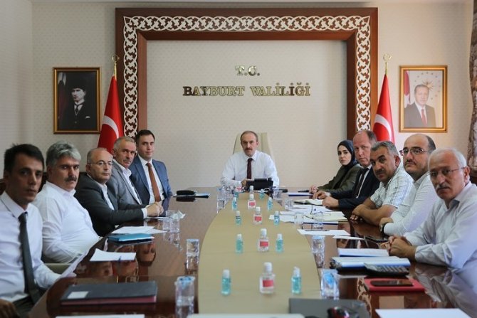 Vali Epcim; “Sene Sonuna Kadar Asfaltsız Köy Bırakmayacağız”