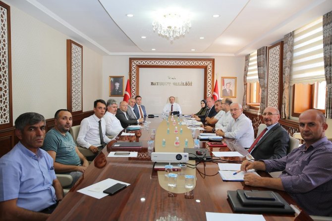 Vali Epcim; “Sene Sonuna Kadar Asfaltsız Köy Bırakmayacağız”