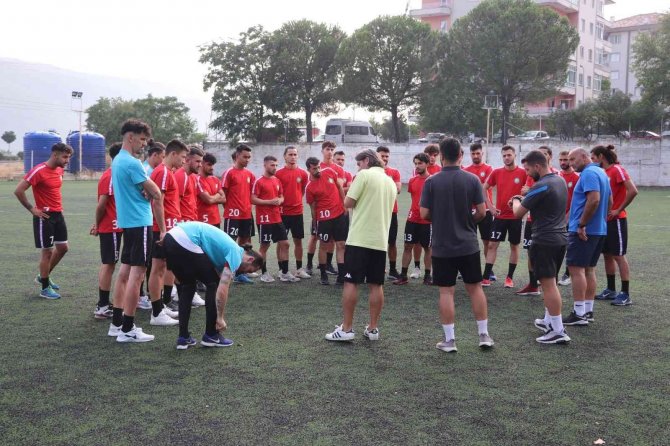 Muğlaspor Sezonun İlk Antrenmanı İçin Sahaya İndi
