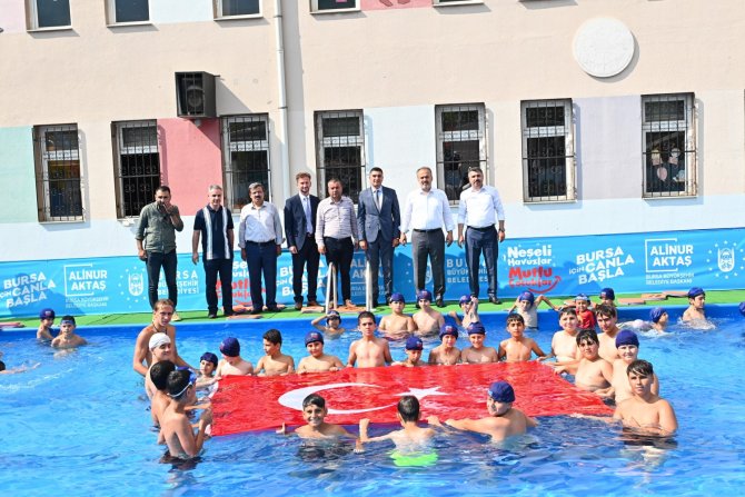 Bursa’da Okul Bahçesinde Eğlence Vakti