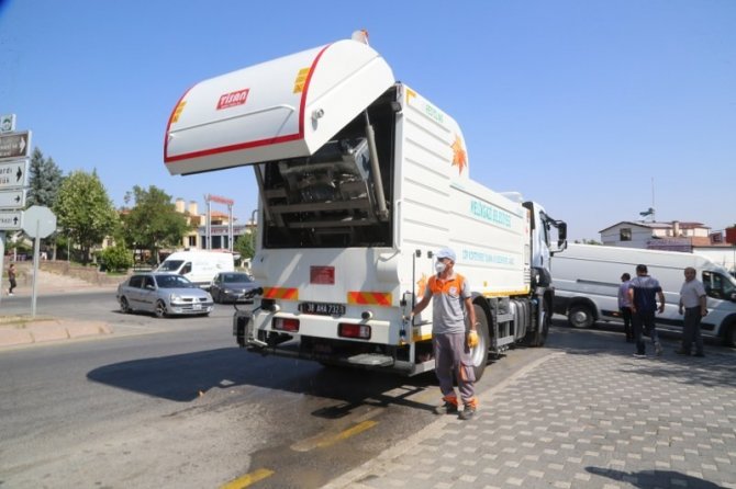 Melikgazi Belediyesi Toplu Temizlik Çalışmalarına Devam Ediyor