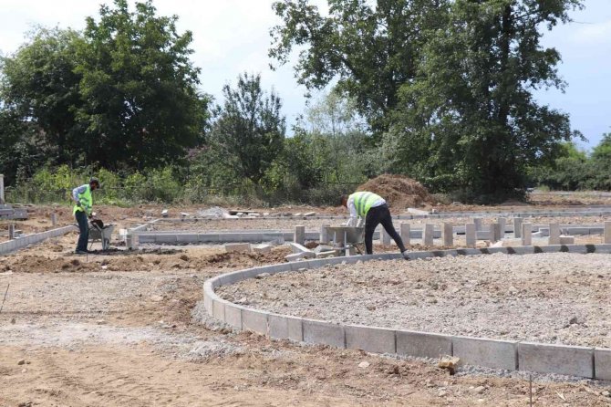 Düzce’de Mahalleler Yeni Parklara Kavuşuyor
