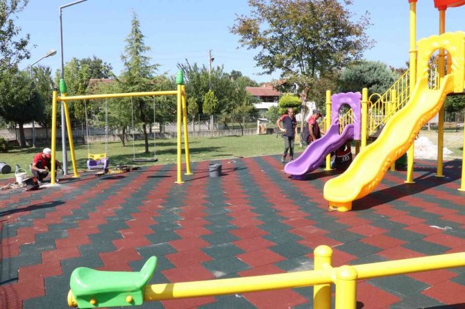 Düzce’de Mahalleler Yeni Parklara Kavuşuyor
