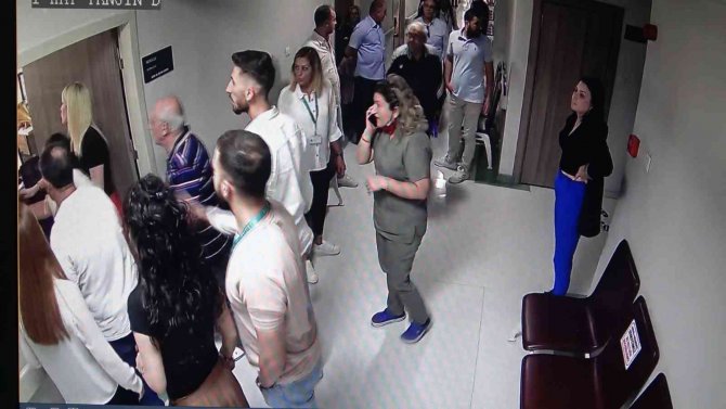"Beynimdeki Çipi Çıkart" Deyip Doktora Silah Çekerek Darp Etti