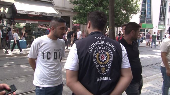 Fatih’te Dilenci, İşportacı Ve Hanutçuluk Yapanlara Yönelik Denetim