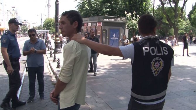 Fatih’te Dilenci, İşportacı Ve Hanutçuluk Yapanlara Yönelik Denetim