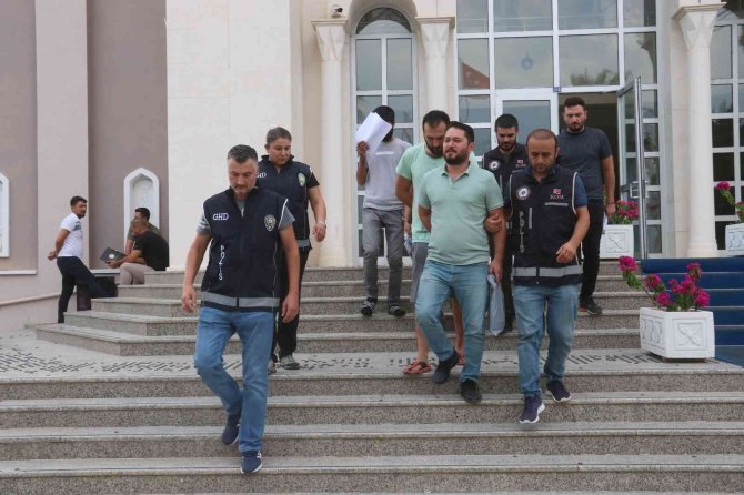 Fethiye’de Göçmen Kaçakçılığı Yapan 4 Kişi Tutuklandı
