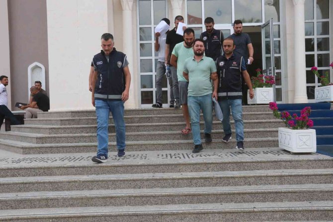 Fethiye’de Göçmen Kaçakçılığı Yapan 4 Kişi Tutuklandı