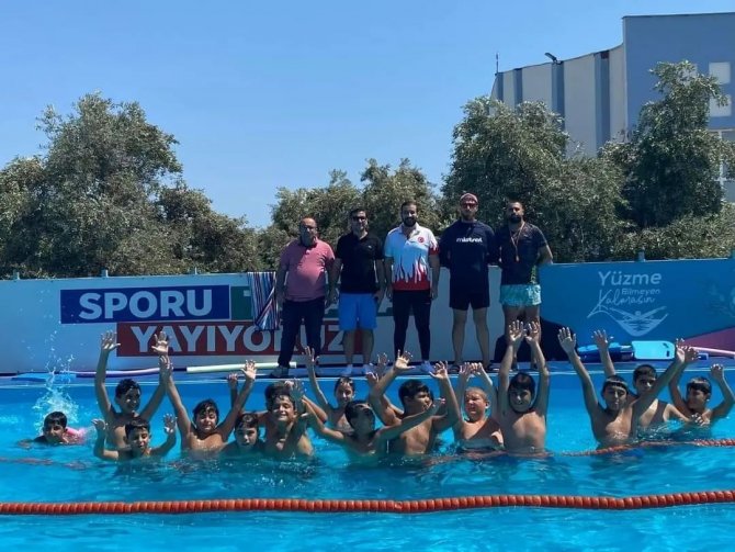 Didim’de Kuran Kursu Öğrencileri Doyasıya Eğlendi