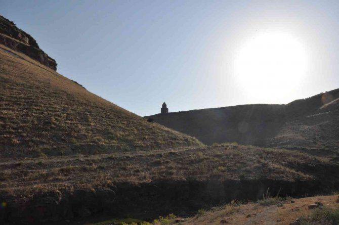 Saklı Kent Ani Görenleri Büyülüyor