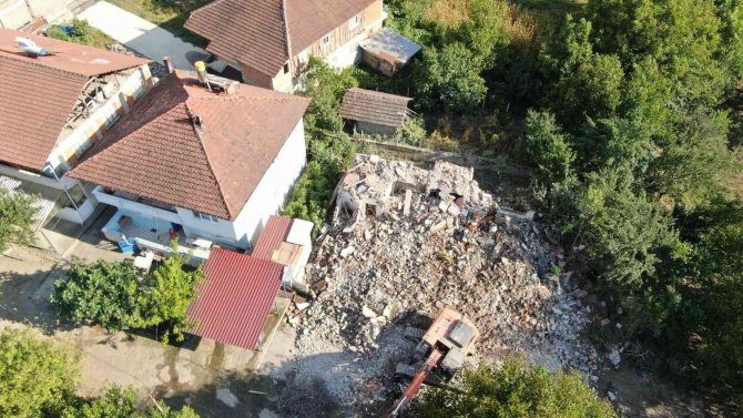 Yenice’de Evleri Yıkılanlar Yeni Evlerine Geçmek İçin Gün Sayıyor