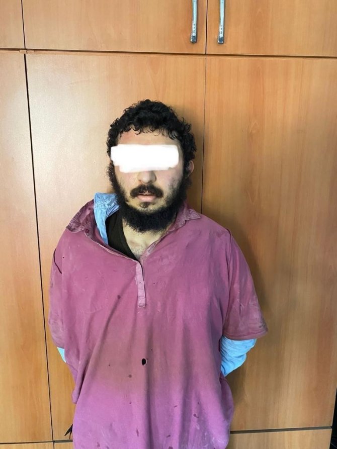 Eşinin Boğazının Kesilerek Öldürüldüğü Vahşeti Gözyaşlarıyla Anlattı