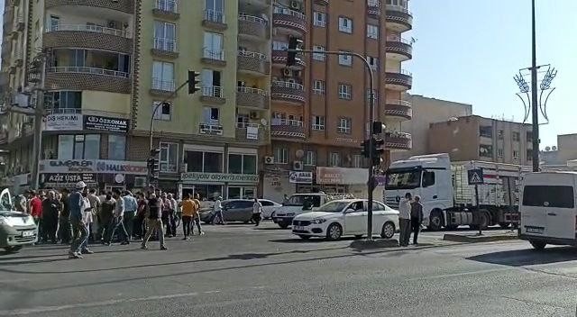 Mardin’de Kırmızı Işıkta Geçen Tır, Motosiklet Sürücüsünü Ezdi