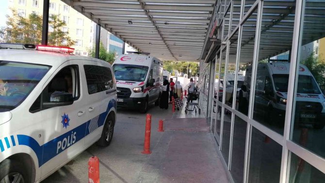 Trafikte Tartıştığı Şahıs Tarafından Bıçaklandı