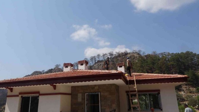 Yangın Mağduru Vatandaşlar Yeni Evlerine Kavuşmak İçin Gün Sayıyor