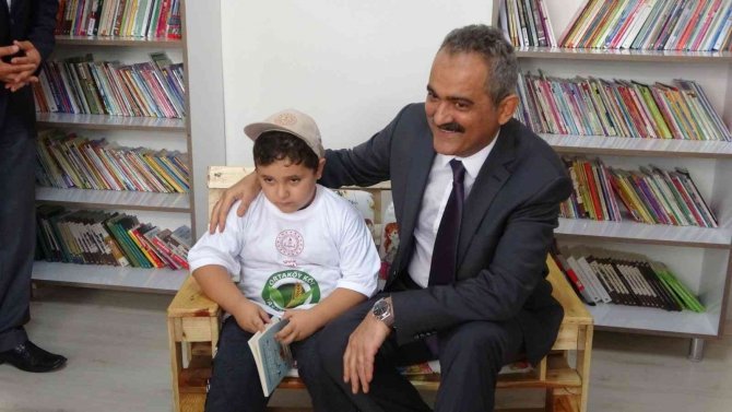 Bakan Özer: “Bağış Konusunu Türkiye’nin Eğitim Gündeminden Çıkardık”
