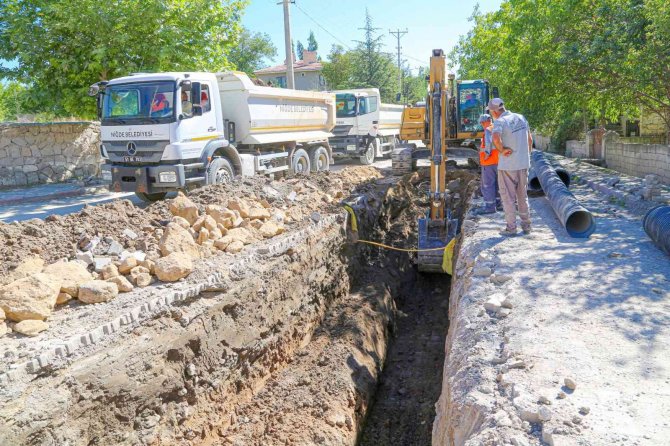 Niğde Belediyesi Su Ve Kanalizasyon Çalışmalarını Sürdürüyor