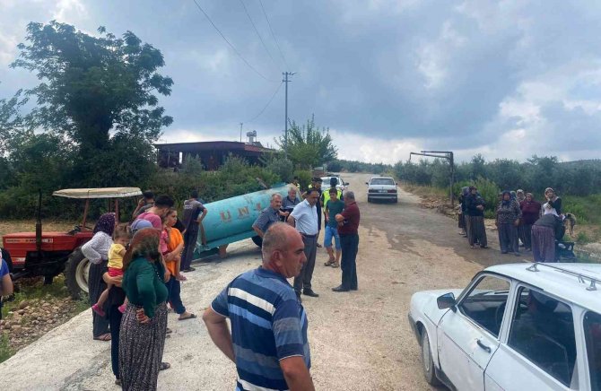 Hareket Eden Traktörün Altında Kalan Yaşlı Adam Hayatını Kaybetti