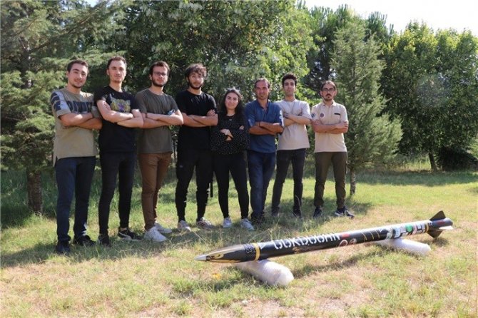 Öğrencilerin Tasarladığı Roket, Başarıyla Fırlatıldı