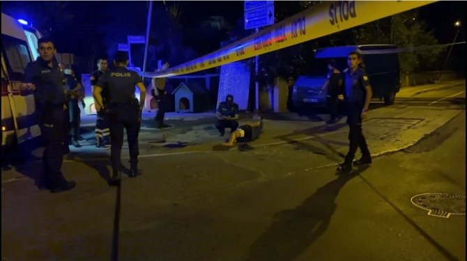 İ̇stanbul’da Film Gibi Eski Koca Dehşeti Kamerada: Önce Vurdu Sonra Aracını Gasp Etti